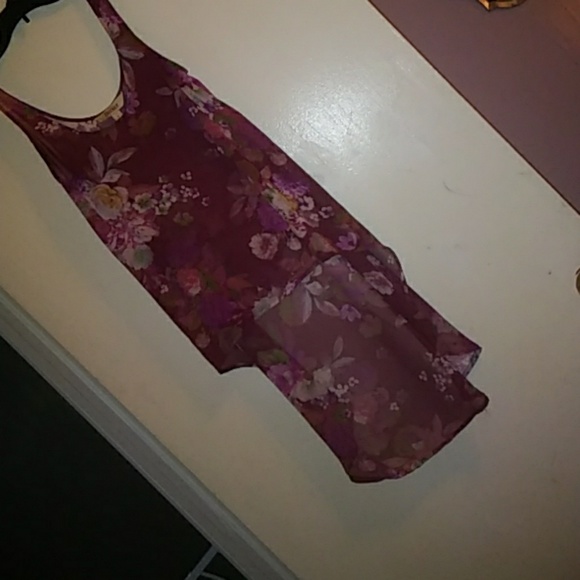 Woman's top - Picture 3 of 5